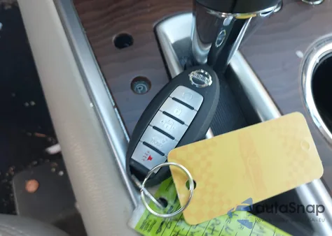 2019 Nissan Pathfinder Platinum z USA, uszkodzony, nr VIN 5N1DR2MM0KC593940